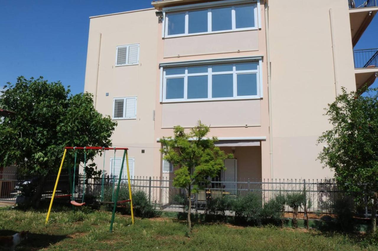 Apartments Ela Трогир Экстерьер фото